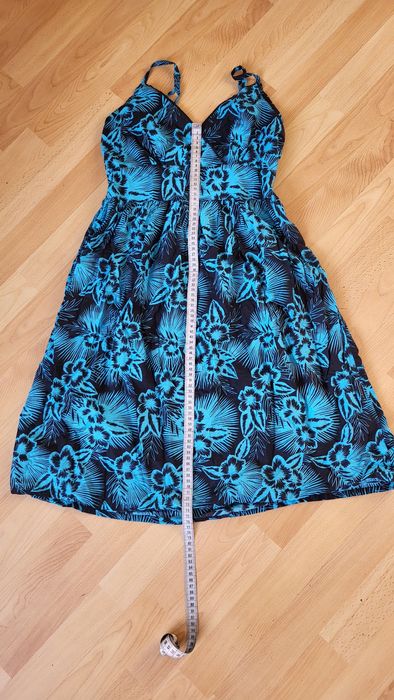 Lekka sukienka w przepięknym kolorze