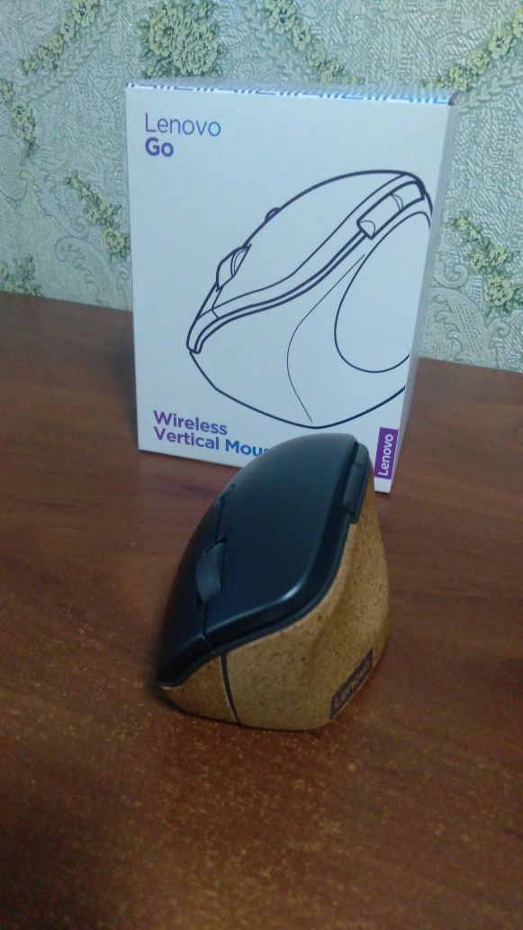 Вертикальная мышь Lenovo Go Vertical  эргономическая