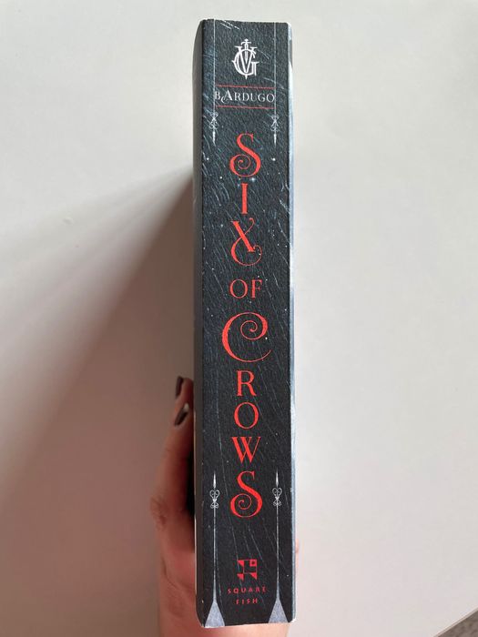 Livro em inglês Six of Crows