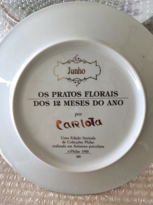 Coleção "Os Pratos Florais dos 12 Meses do Ano"