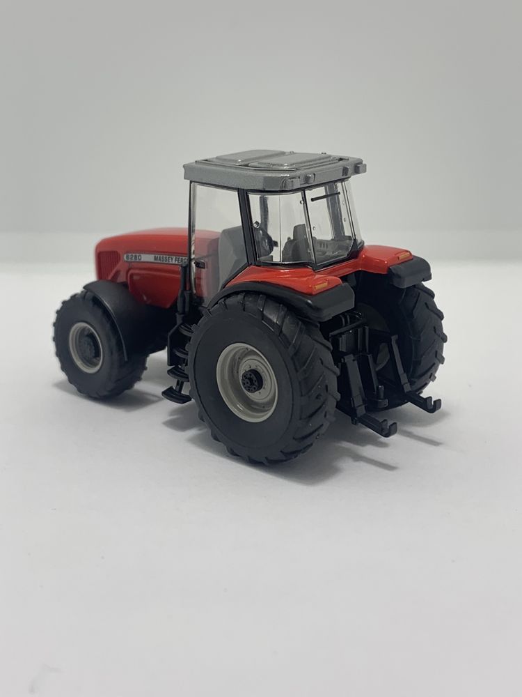 Massey Ferguson 8280 da Wiking escala 1/87