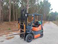 Empilhador Toyota 1500kg a gás