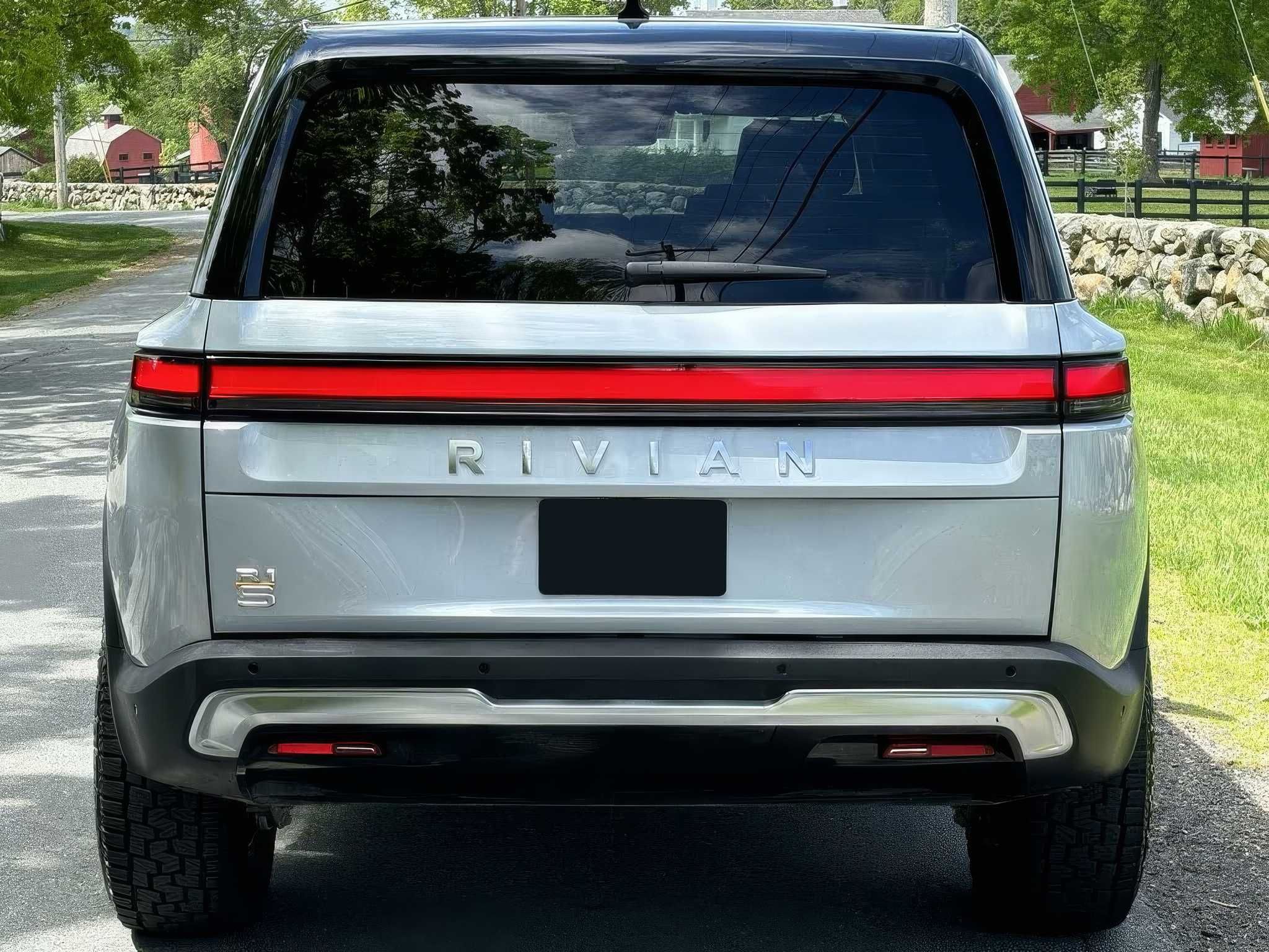 2022 Rivian R1S Launch Edition