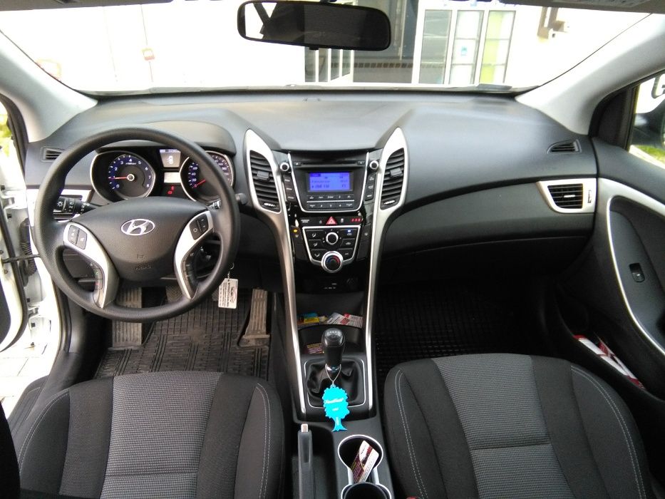 Wynajem Aut HYUNDAI I30 kombi Wypożyczalnia Samochodów od 100 zł doba