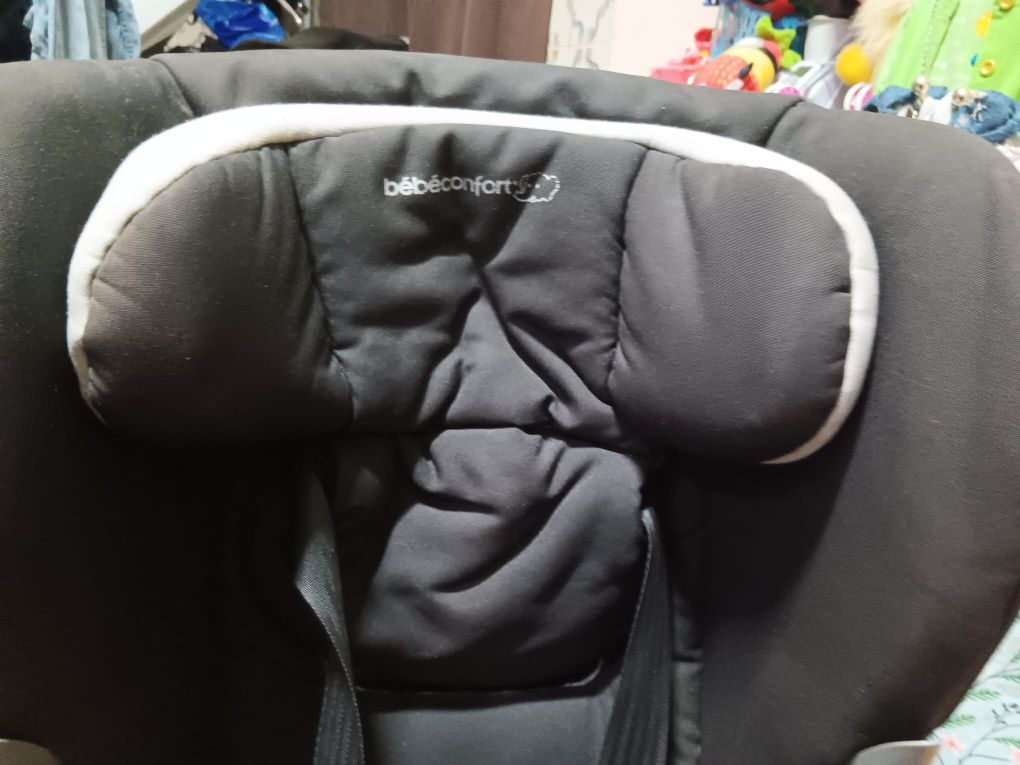 Cadeirinha Auto Bébé Confort Axiss - Giratória (Grupo 1)