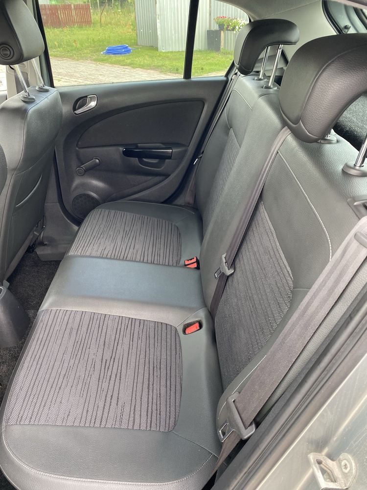 Opel Corsa! 1.3 cdti! Navi! Klima! Hak