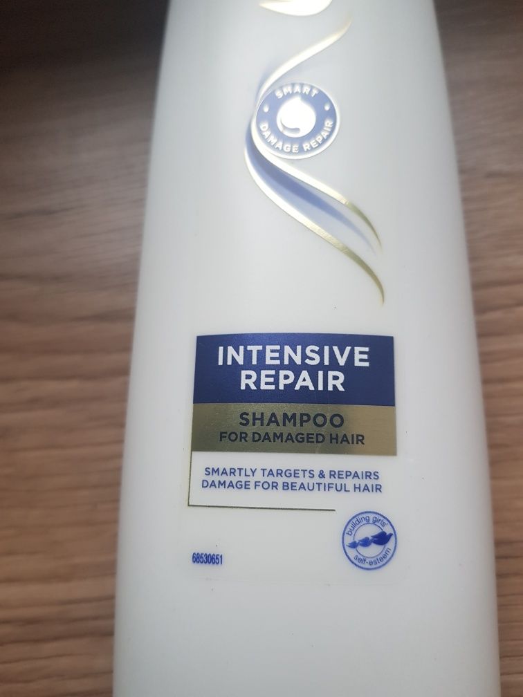 Nowy Dove Nutritive Solutions Intensive Repair szampon do włosów 250ml