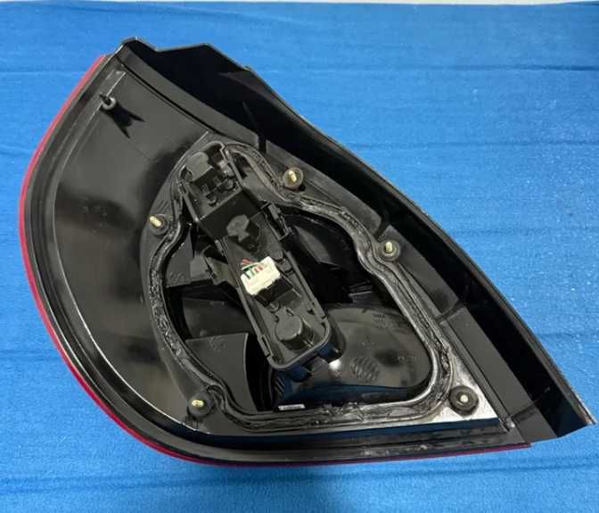 Farolins traseiros | Nissan Almera N16