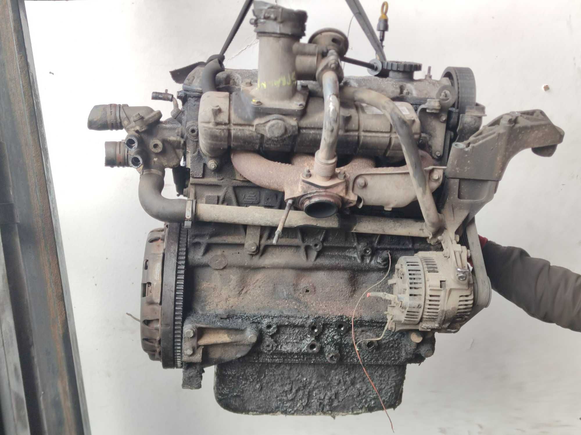 Silnik 2.5 D S8UW772 Renault Master II Opel Movano