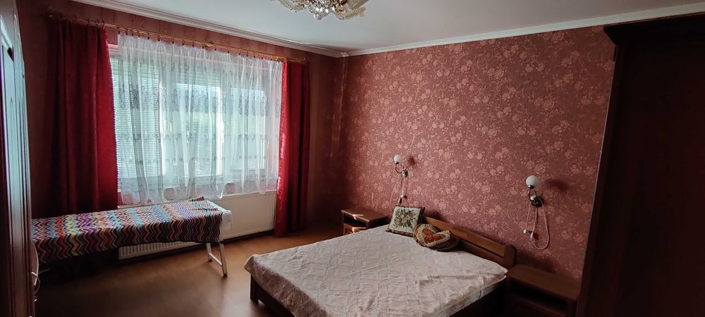 Большой дом, 4 комнаты+кухня, сад гараж. д. Чома, г. Берегово