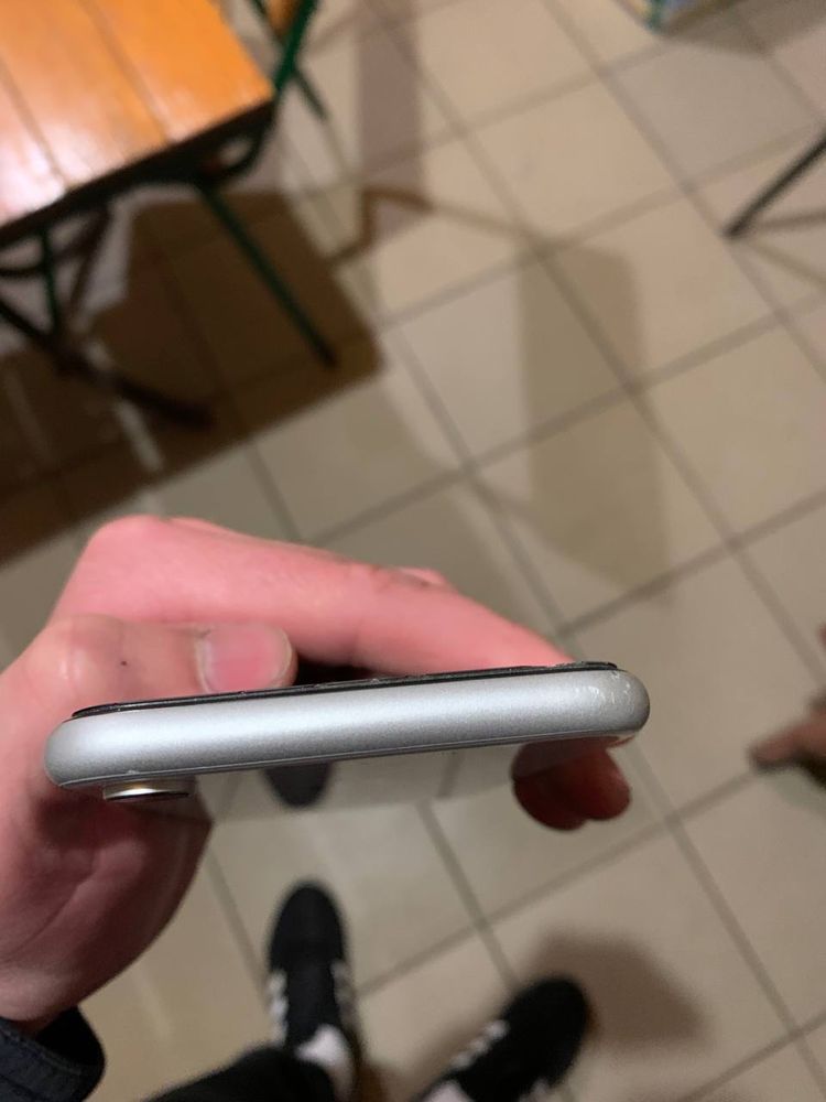 iPhone XR 64gb White Neverlock