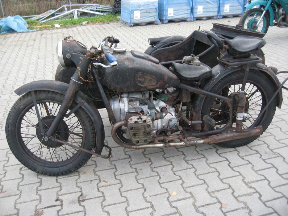 Motocykl M 72 z dokumentami niski przod 54 rok