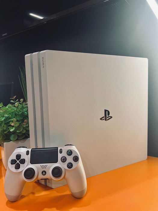 PlayStation 4 Pro 1 TB  у хорошому стані - 12 місяців гарантії!