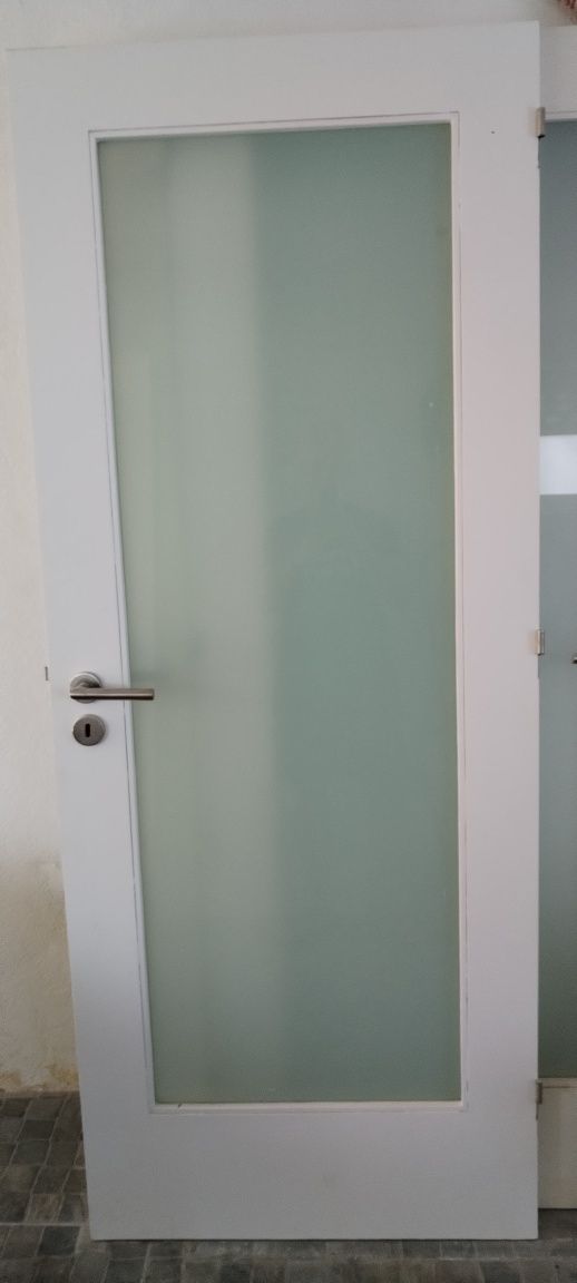 Vendo porta de madeira