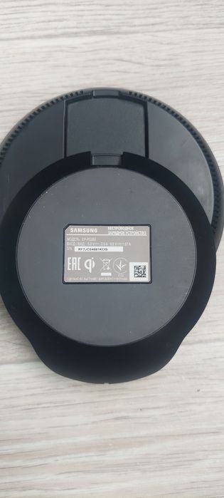 Продам оригинал беспроводную зарядку