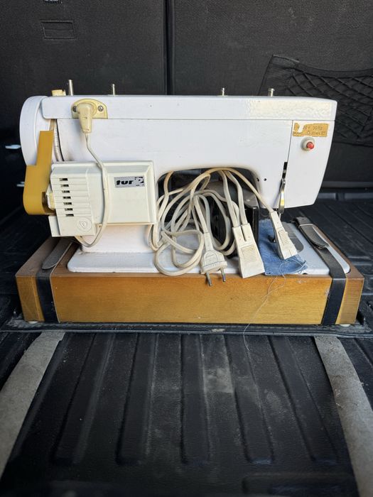 Швейная машина Чайка 132-М