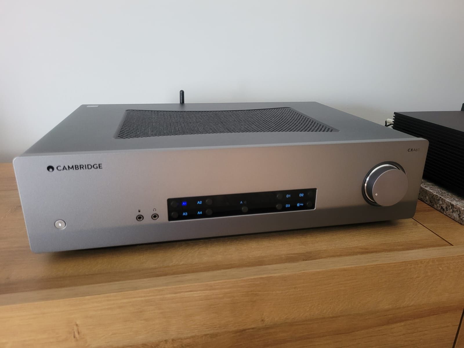 Cambridge audio CXA61