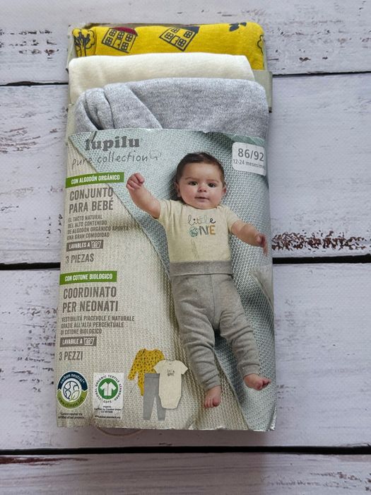 Костюми на хлопчика дівчинку