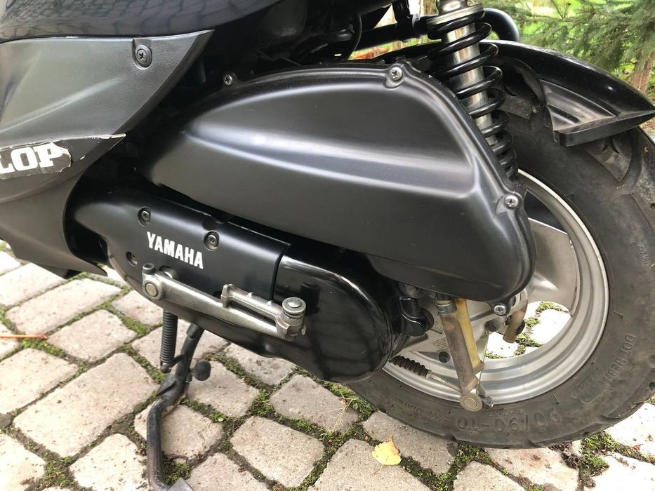 Ямаха джог са 36 все працює все справне не їде а пливе пробіг 11900