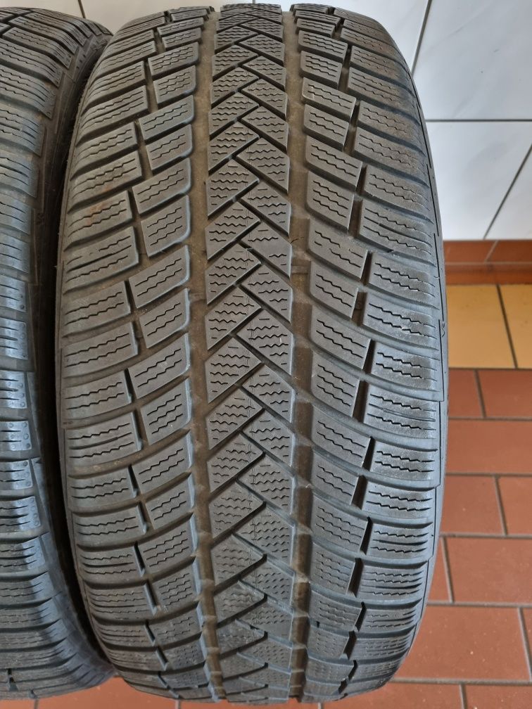 Opony używane ZIMOWE 245/45/19 Vredestein 2023r.  450zł/2szt.