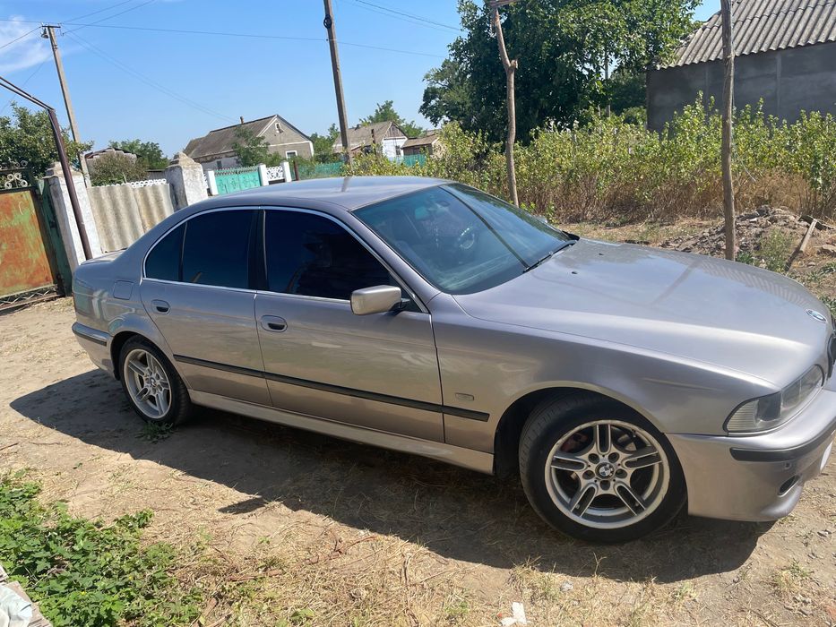 BMW 520l в кузове е39 можливий обмін на трактор