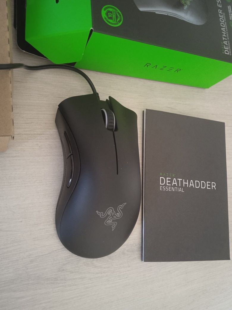 Мишка Razer Deathadder Essential