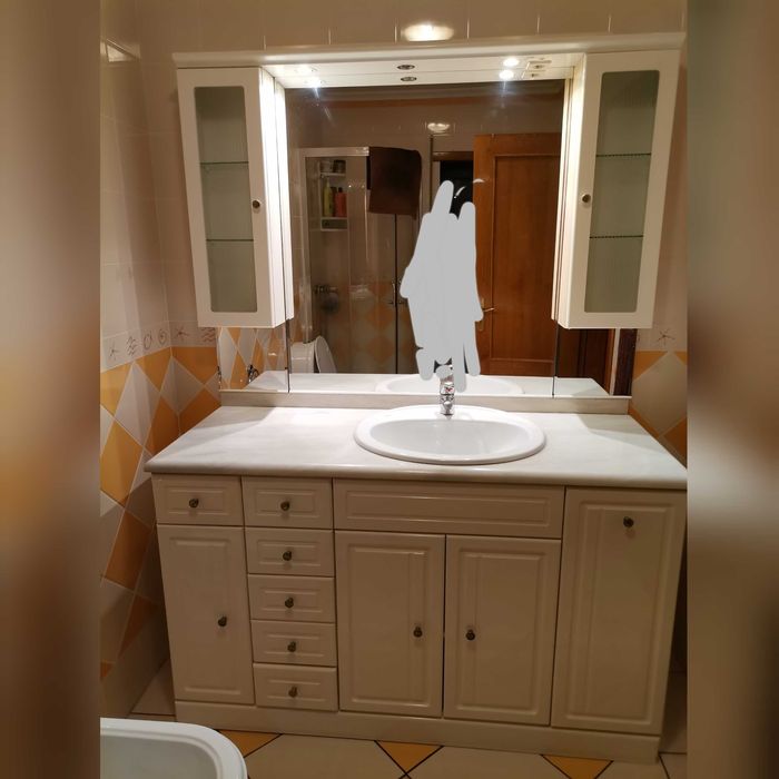 Móvel w.c com espelho Alt 1.95 cm