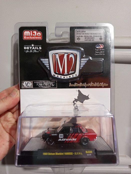 2 Miniaturas 1/64 Yokohama Advan