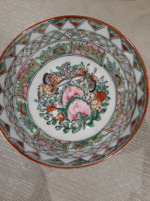 Taça antiga em Porcelana de Macau