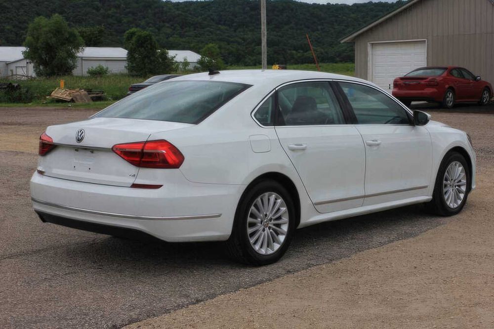 Volkswagen Passat      2016