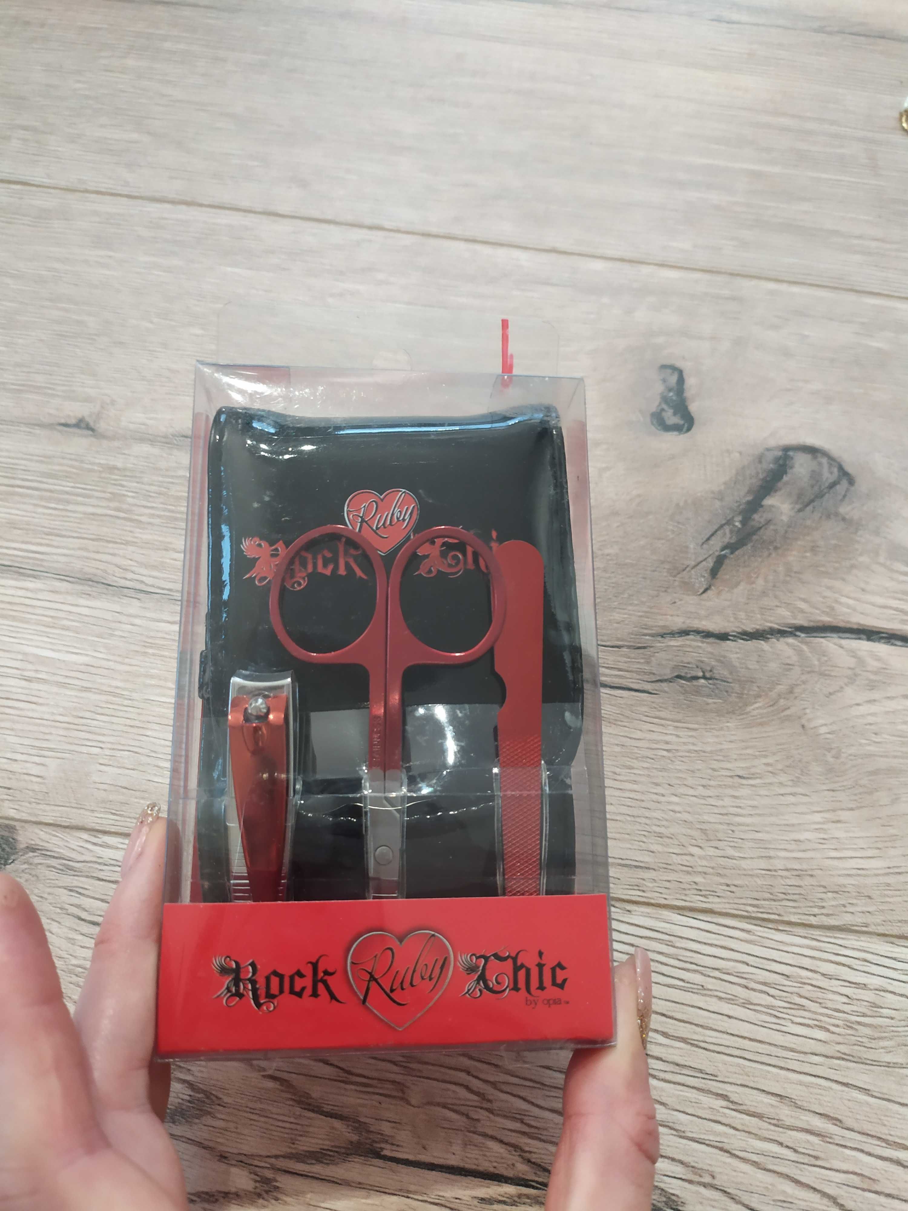 Zestaw do paznokci do manicure NOWY - 4 elementy