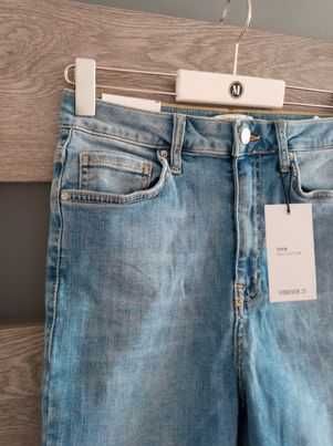 Forever 21 niebieskie jeansowe krótkie spodenki XS