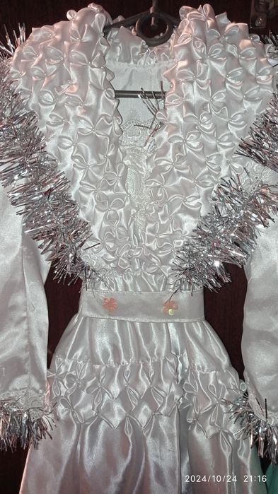 Сукня сніжинки на Новий рік