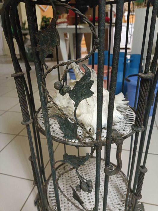 Mini bar em ferro funfido