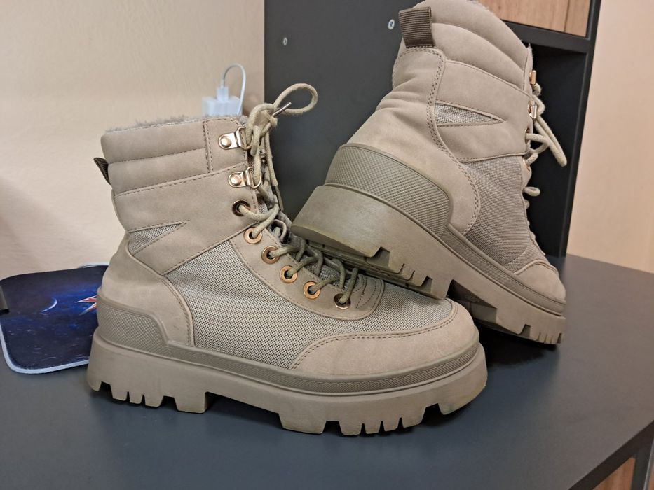 Зимові ботінки жіночі