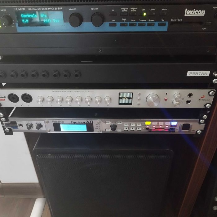 Interfejs Antelope Audio Discrete 8 SynergyCore + Panel Rack DB25->TRS