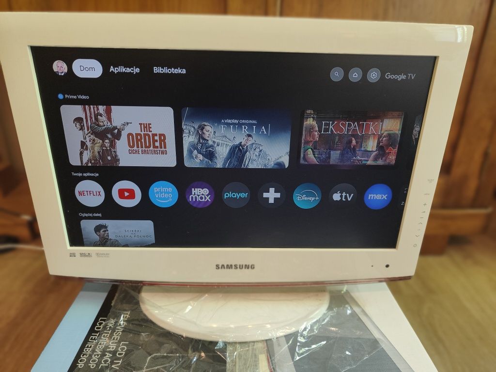 TV Samsung 19 cali z uchwytem biały.