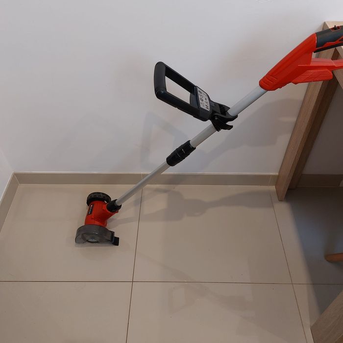 Czyszczarka do fug i kostki firmy Einhell