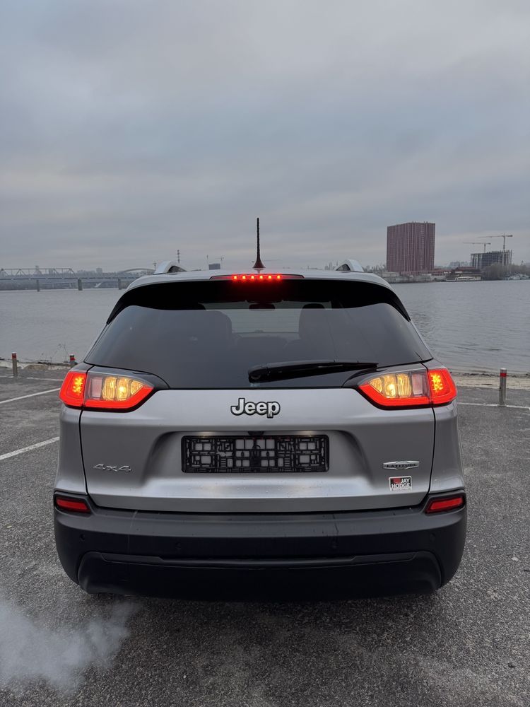 Авто в аренду\прокат. Toyota Camry50-70, ford fusion,jeep cherokee