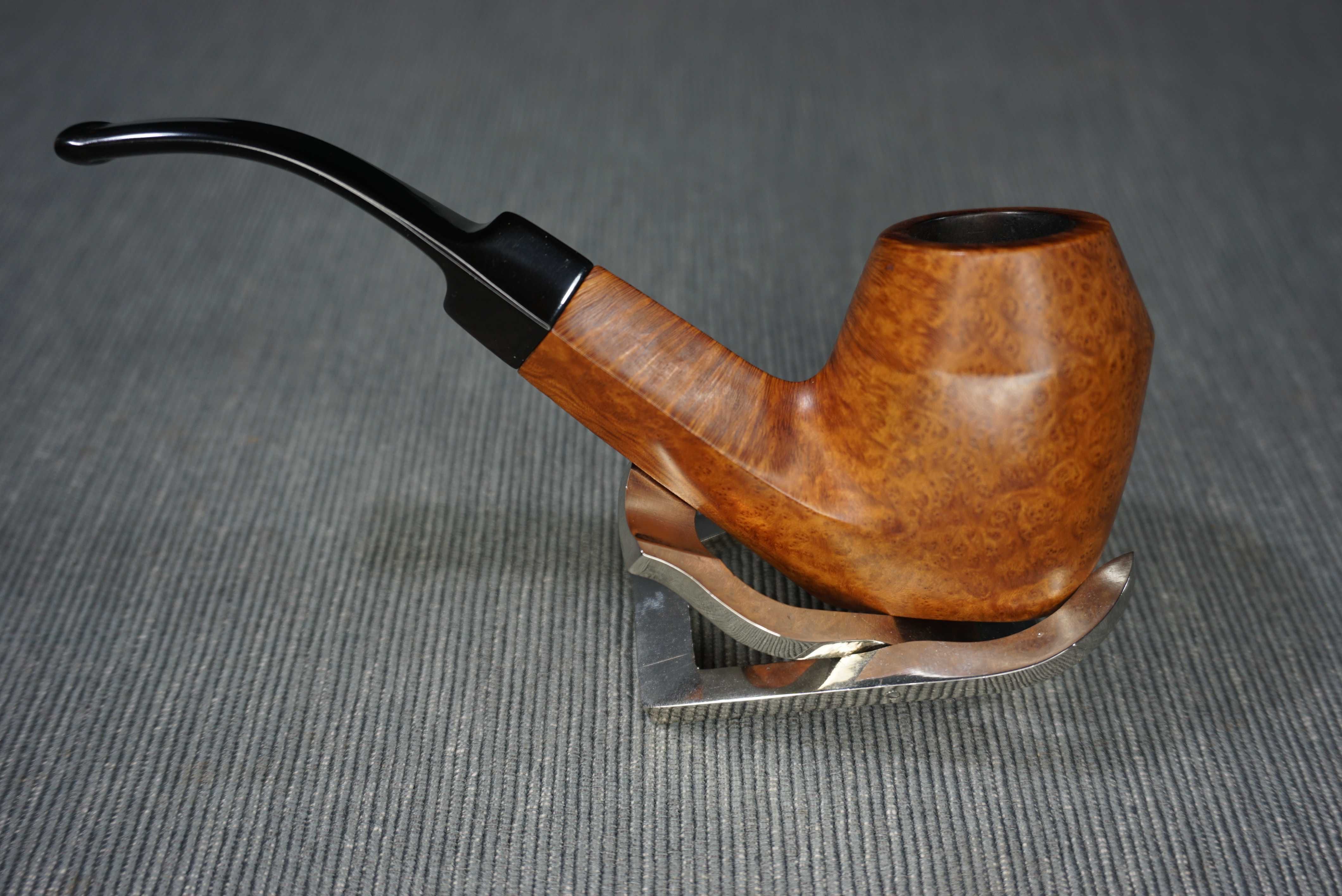 Cachimbo antigo, em urze, de fabricação francesa