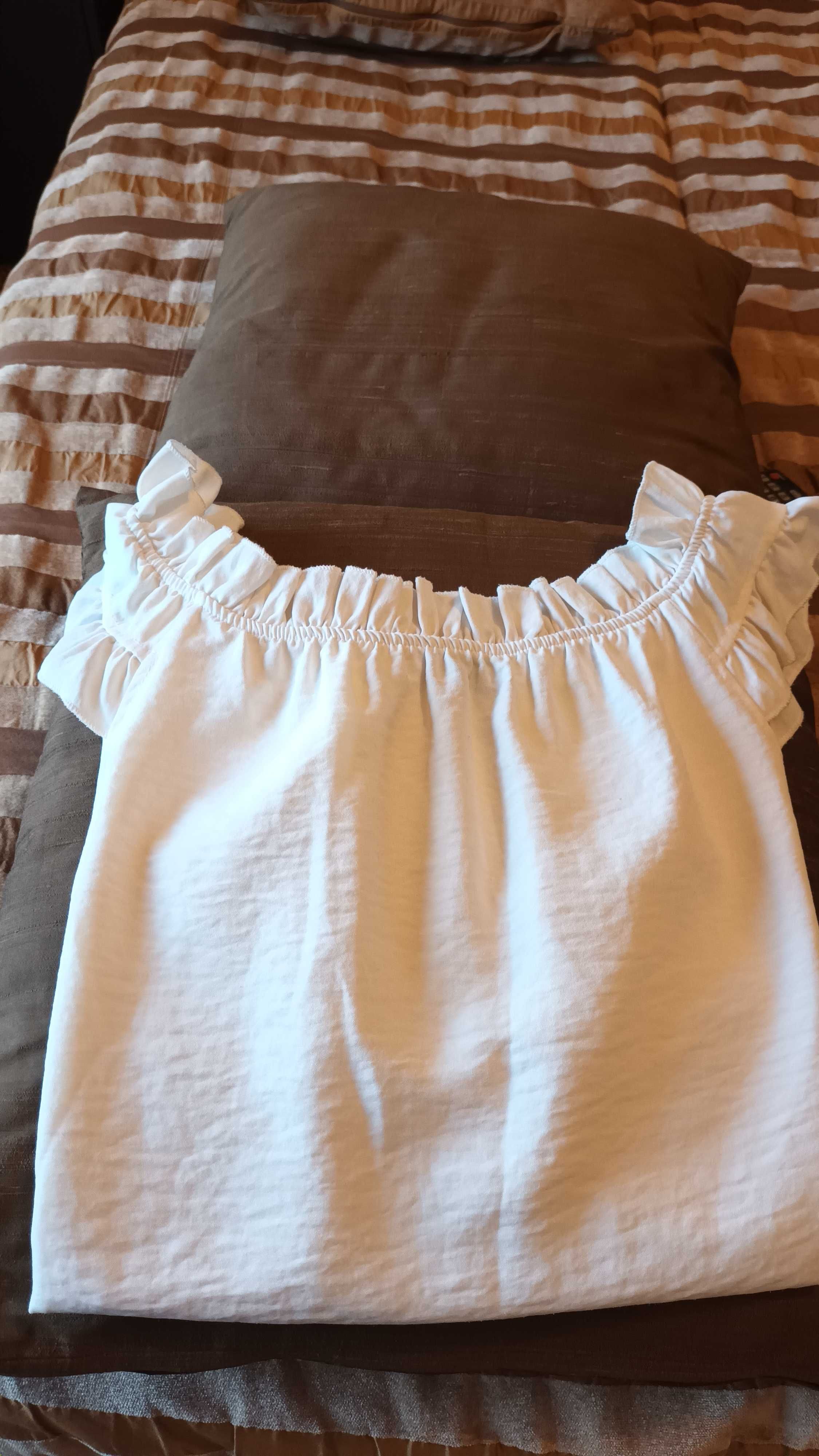 Blusa de manga curta em branco