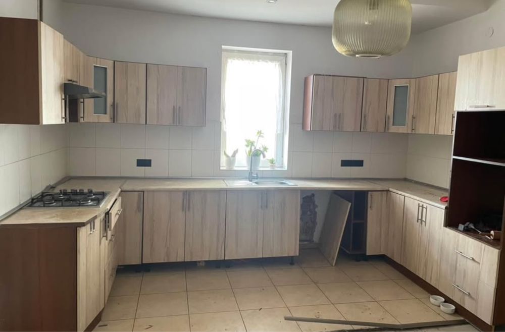 Meble kuchenne z wyposażeniem