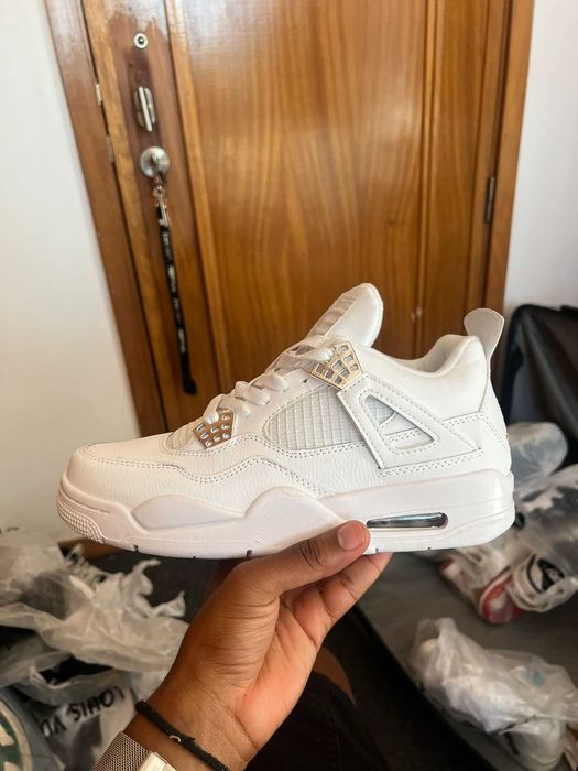 Tenis jordan novos