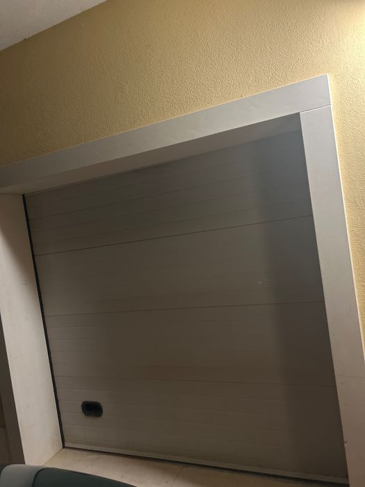 Portao garagem secionado automatico