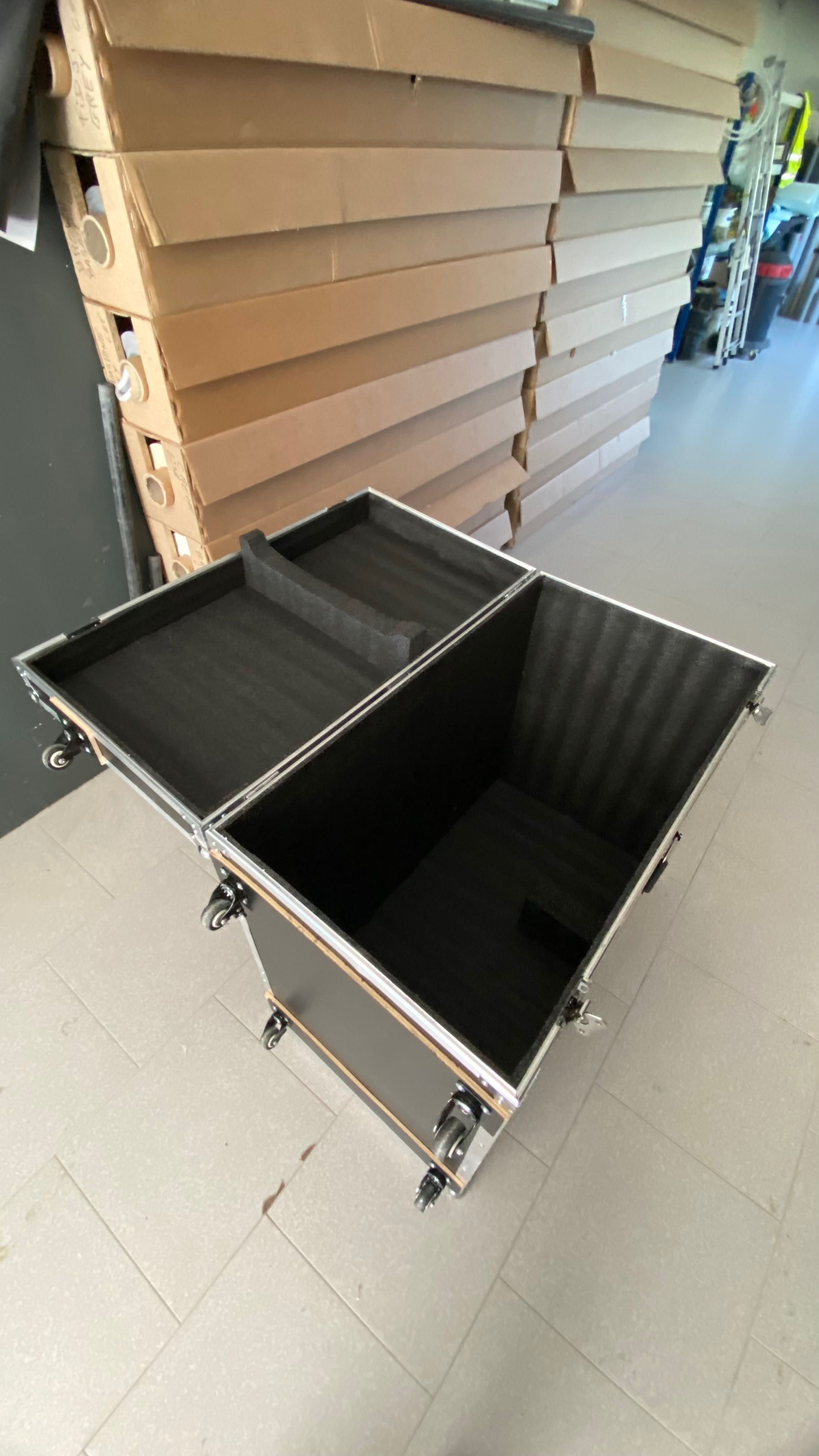 Flight case 90x58x102 cm