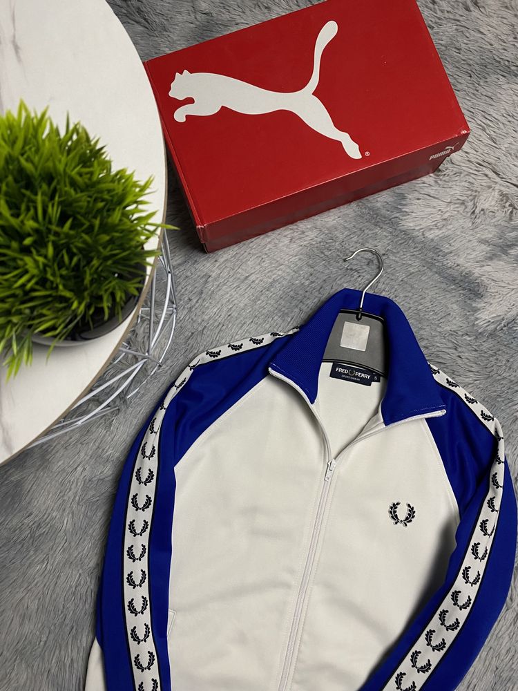 Олимпа Олимпийка на лампасах Fred Perry