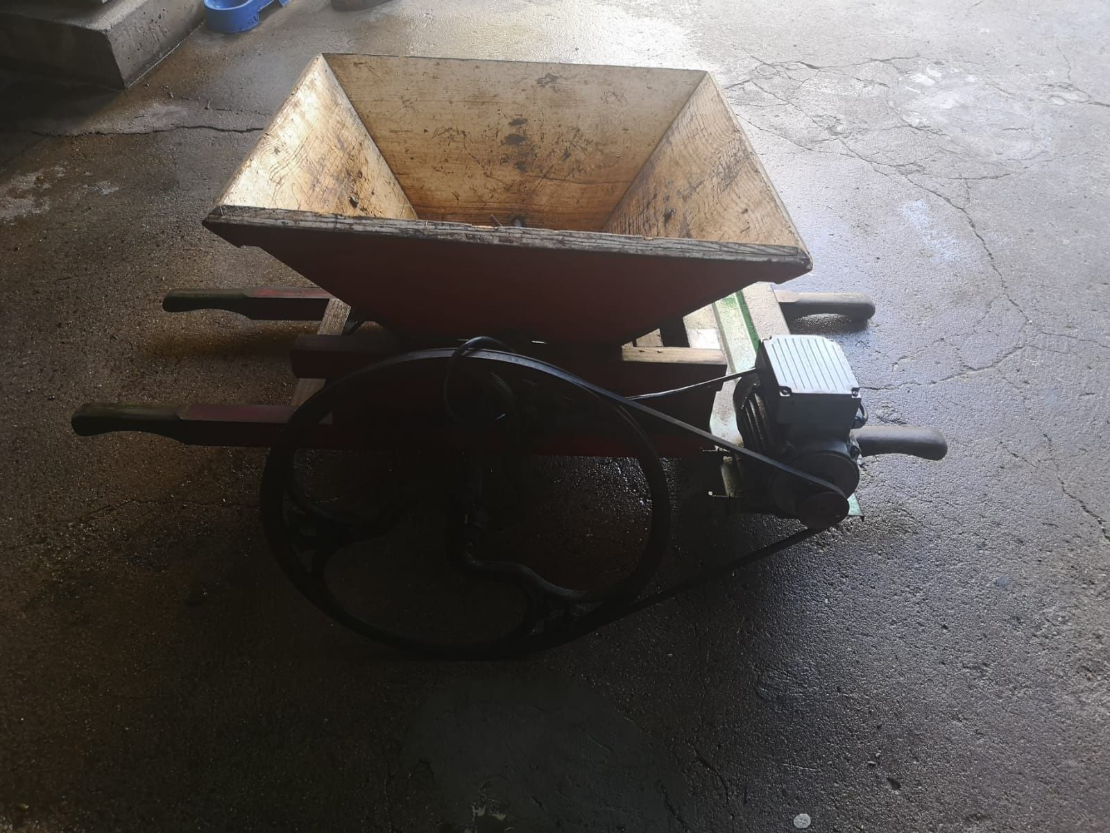 Vendo esmagador com motor