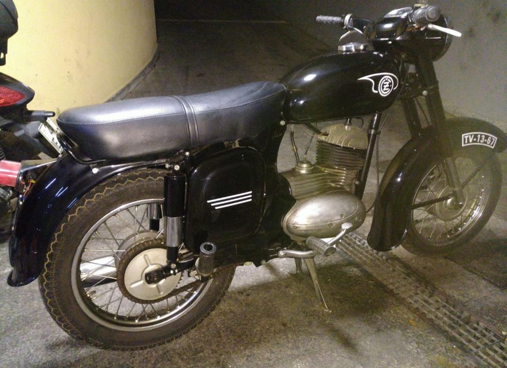 Jawa cz   175cm3