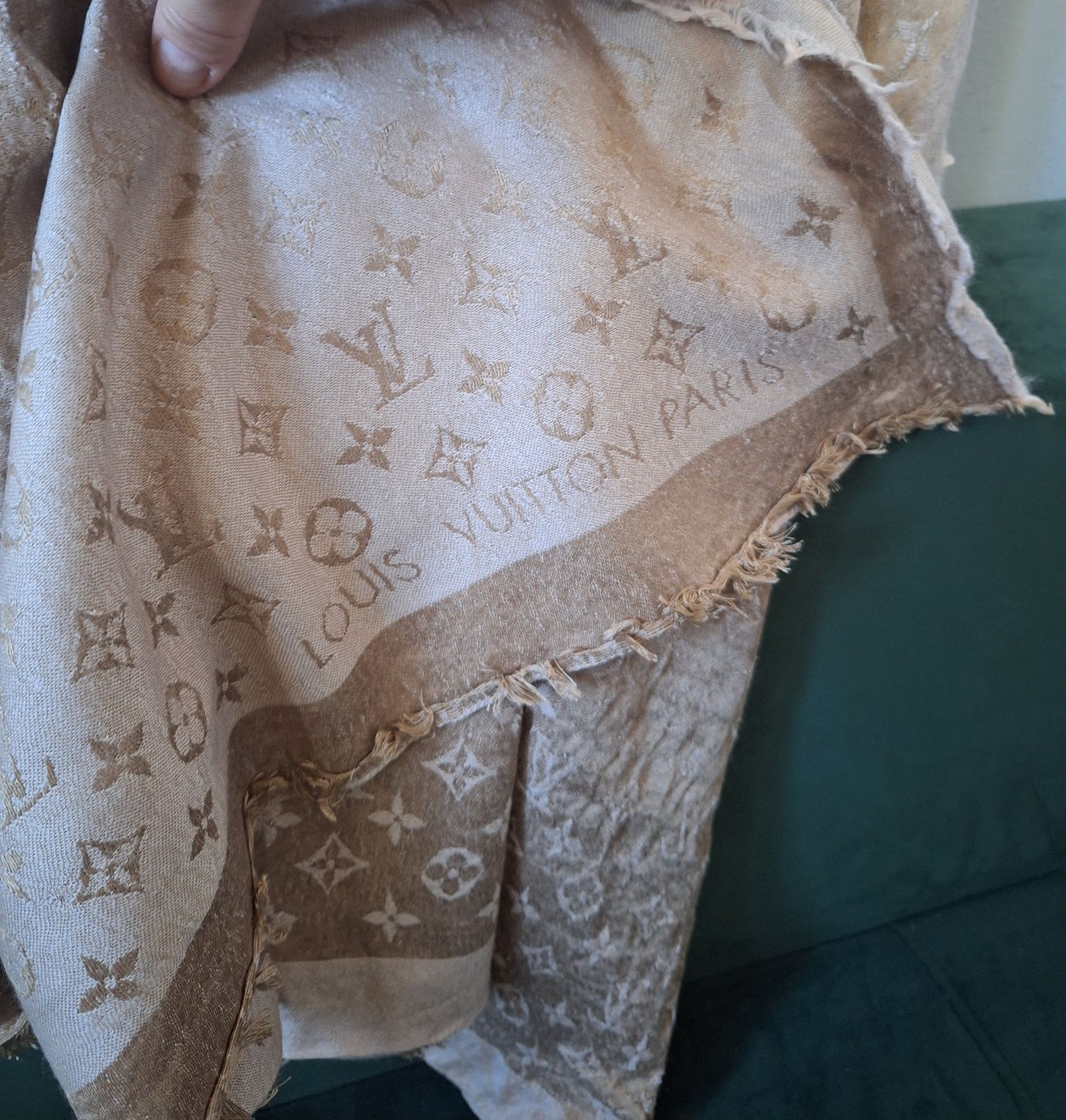 Louis Vuitton beżowa chusta z jedwabiu i wełny oryginał