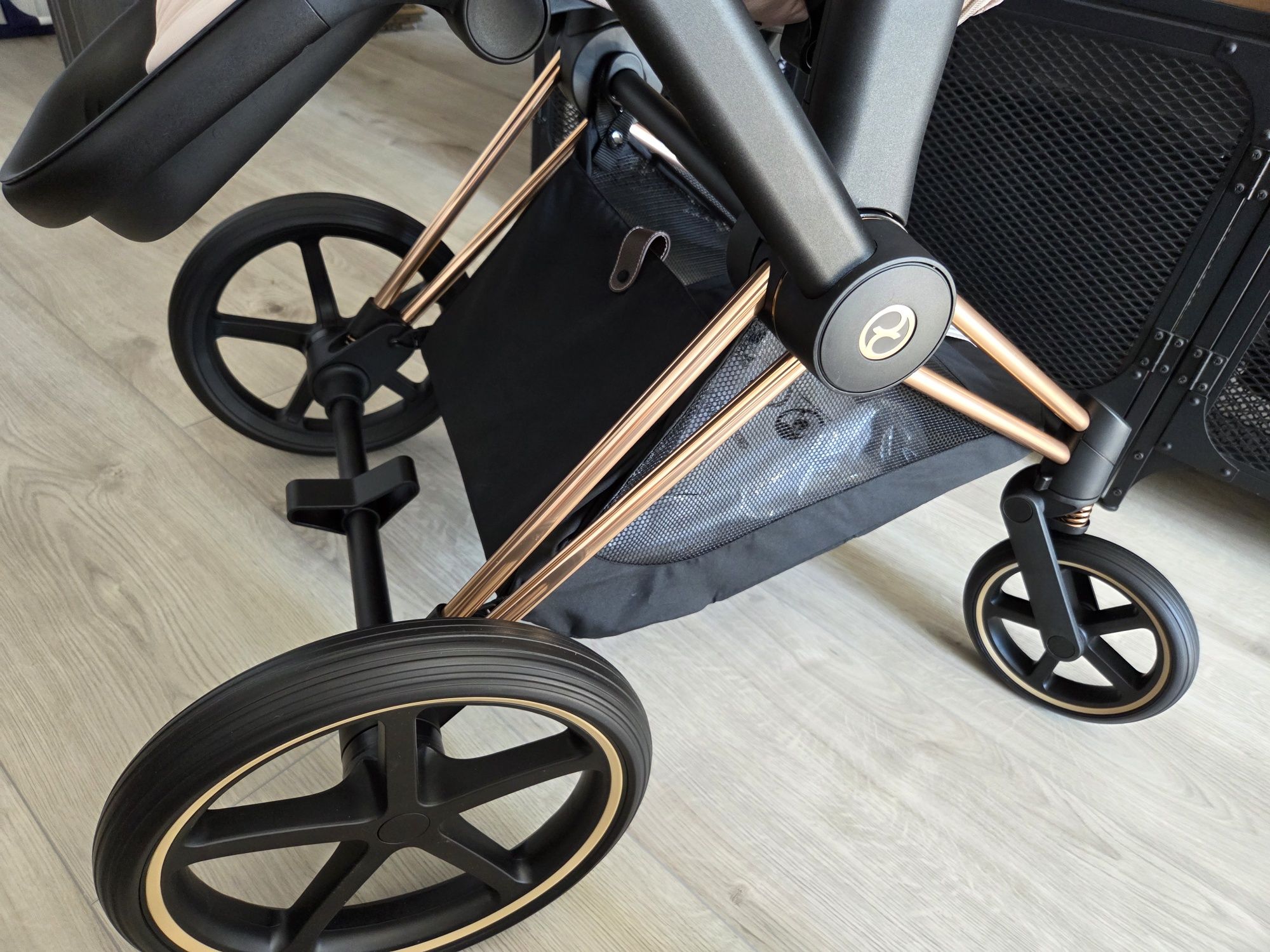 Nowy wozek Cybex Priam 4.0 beżowy